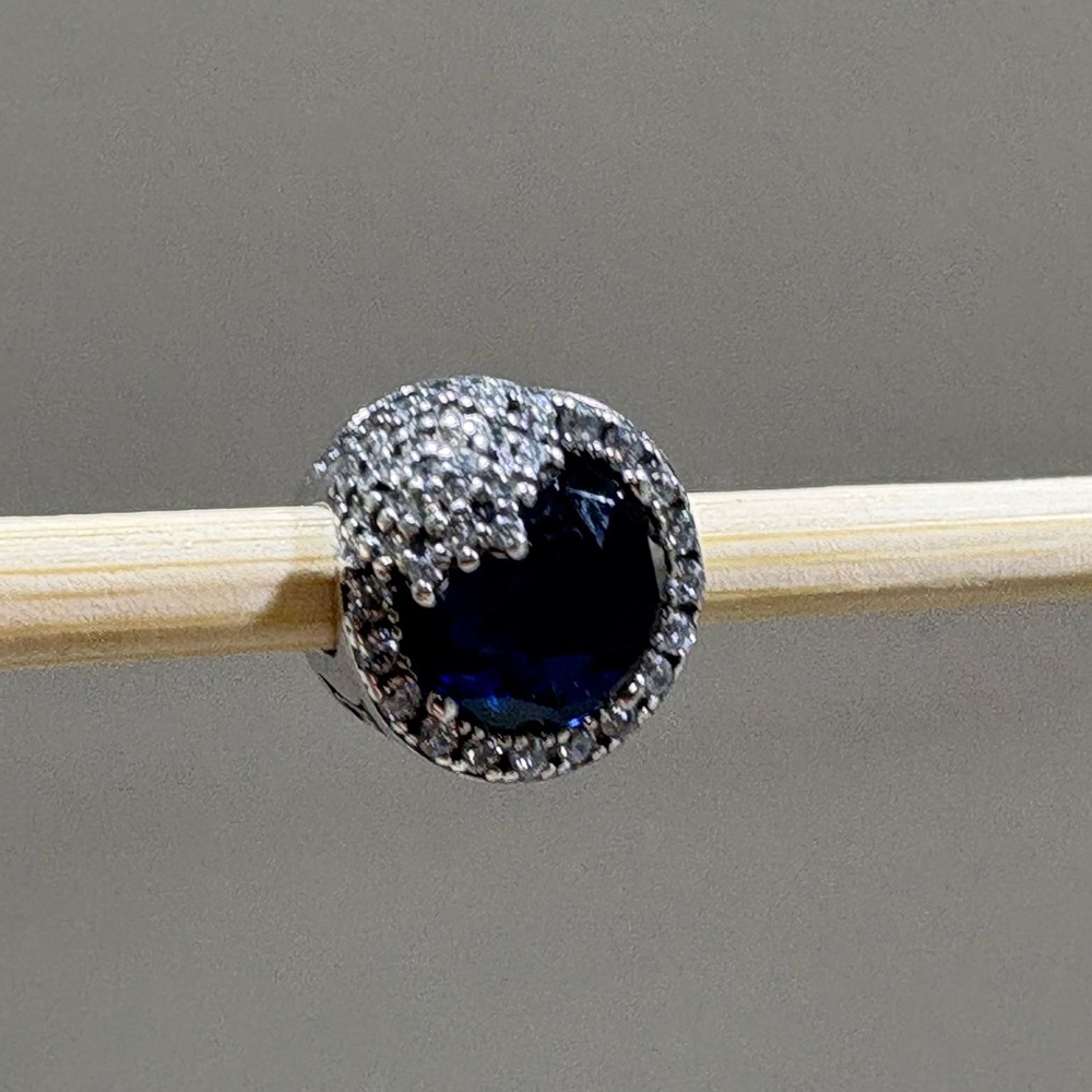 Pandora charm - Picture 2 of 11